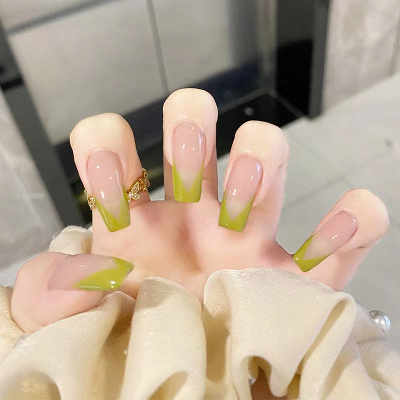 Kunstvolle Stiletto Nagelspitzen Karnz