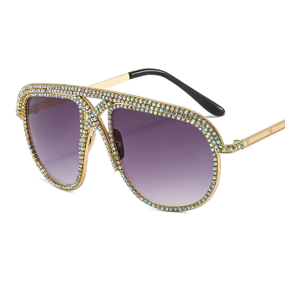 Damen eleganten Sonnenbrille mit glitzerndem Rahmen und gradienten Gläsern Karnz