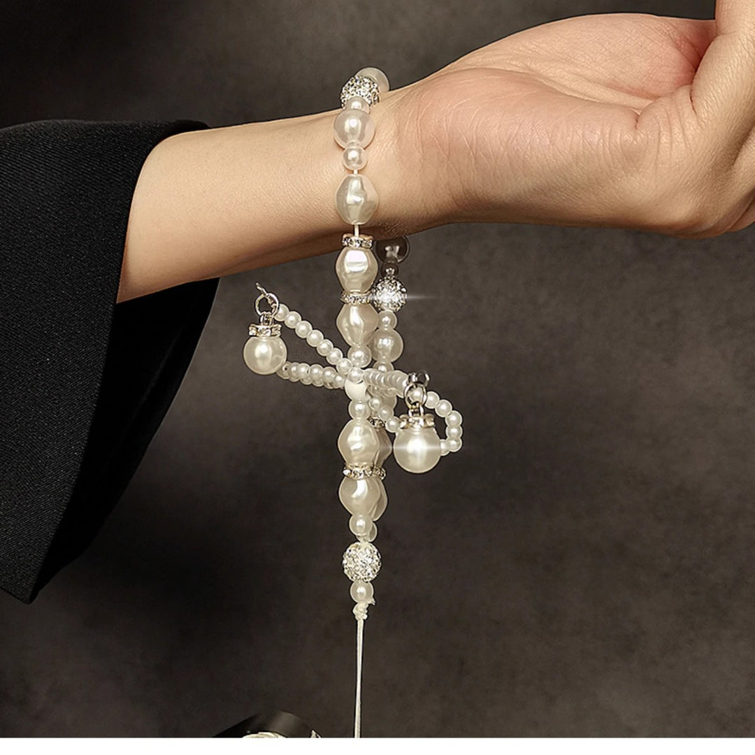 Elegante Perlenbesetzte Charmschlüsselanhänger Karnz