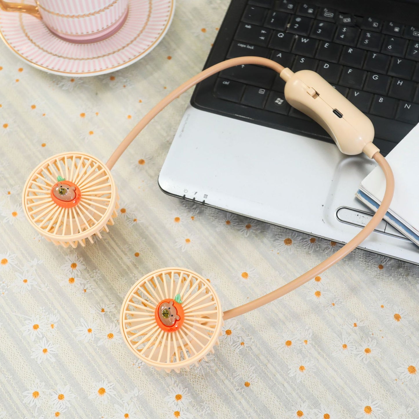 Unisex Flexibler Nackenventilator mit tragbarem Design Karnz