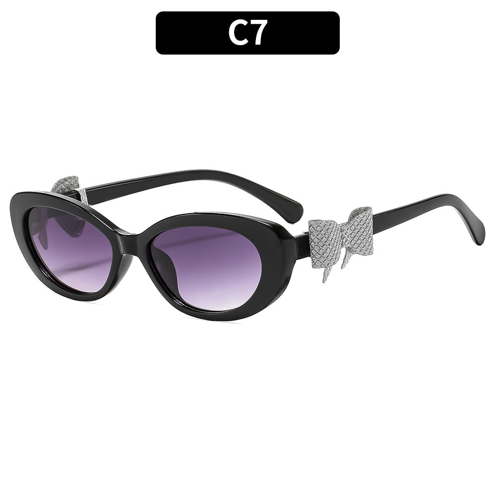Schicke Cat-Eye-Brille mit Schleifenakzent