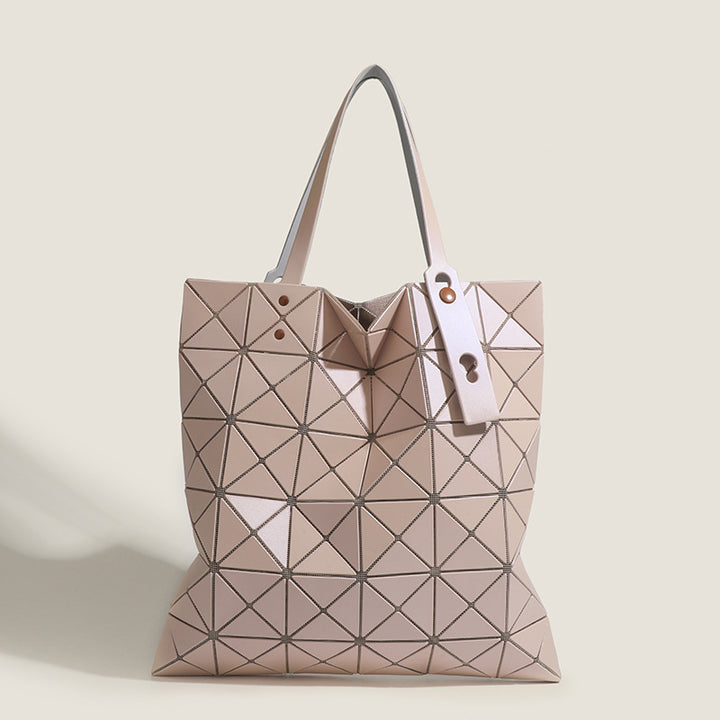 Geometrisch strukturierte Tragetasche