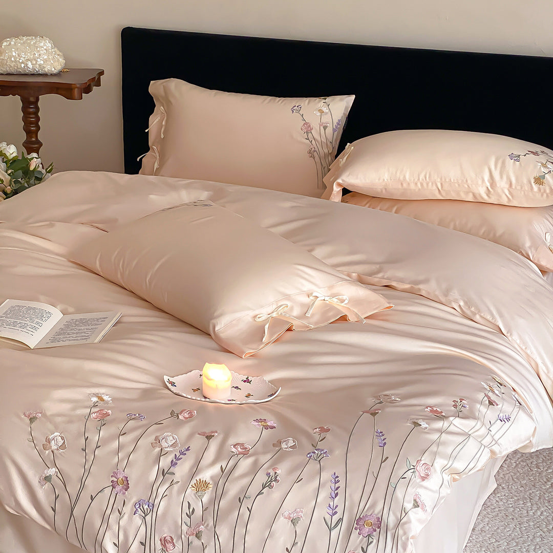 Seidiger bestickter floral Satin Bettbezug Set mit Schleifen-Kissenbezügen