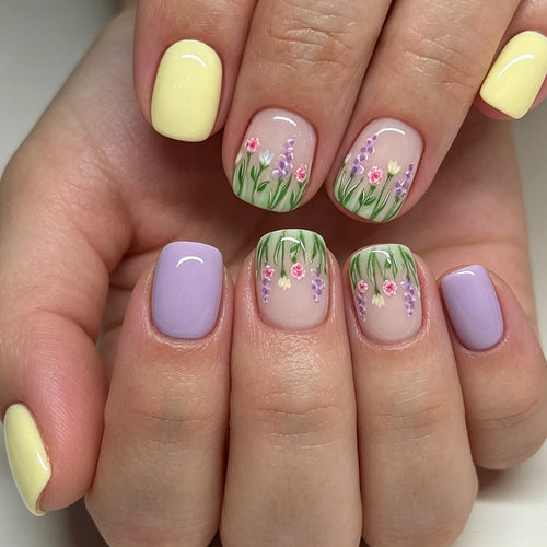 Blumenmuster Press-On Nail Art Karnz