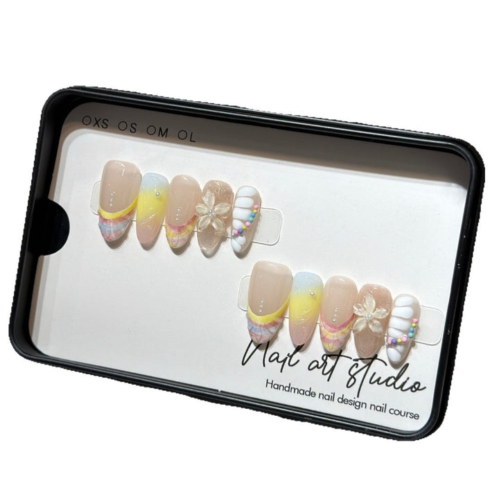 Künstliche Nail Art
