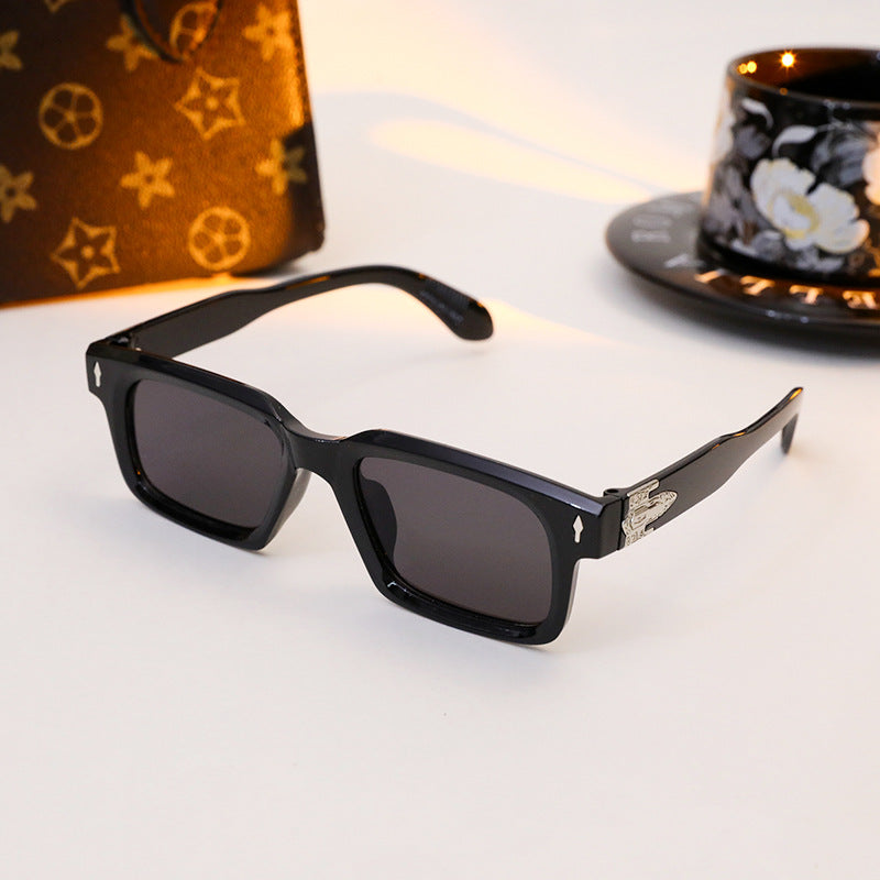 Damen elegante rechteckige Sonnenbrille mit speziellem Rahmen Karnz