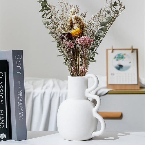 Skulpturaler Keramikvase