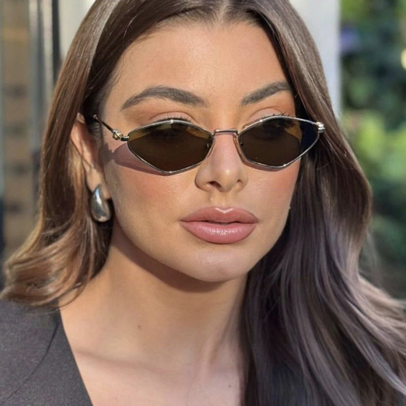 Damen geometrische Sonnenbrille mit glänzendem Metallrahmen und polarisierten Gläsern Karnz