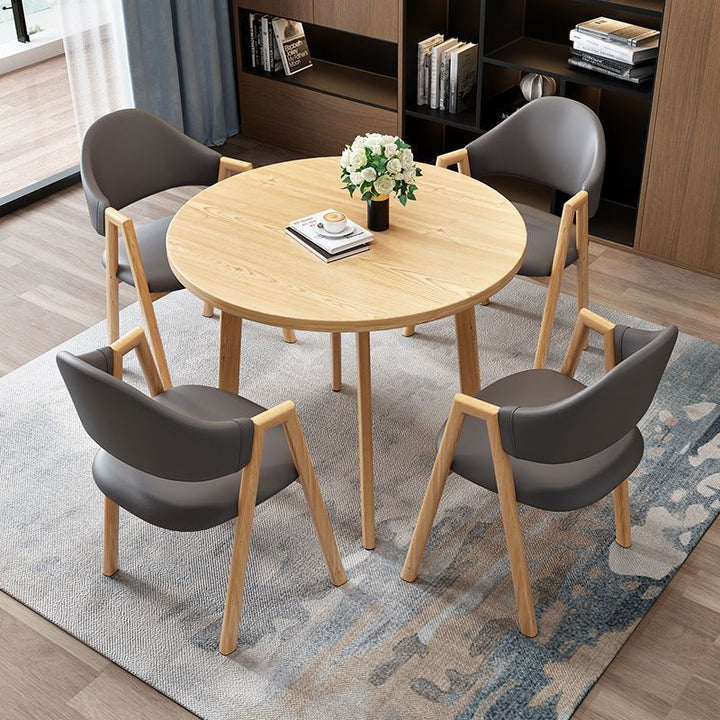 Esszimmerstuhl mit ergonomischer Polsterung und modernem Design Karnz