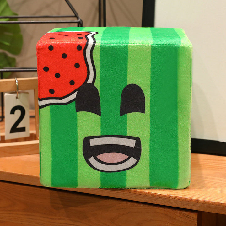Kawaii Wassermelonenwürfel Plüsch Dekokissen mit gesticktem Gesicht Karnz