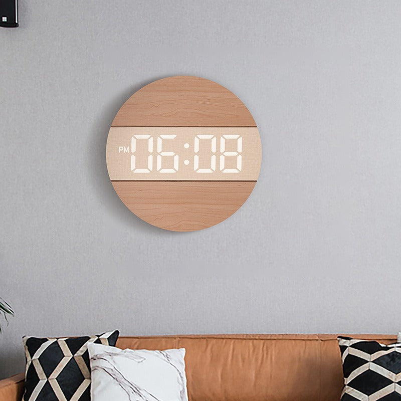 Kreative Digitaluhr im modernen Holzdesign Karnz