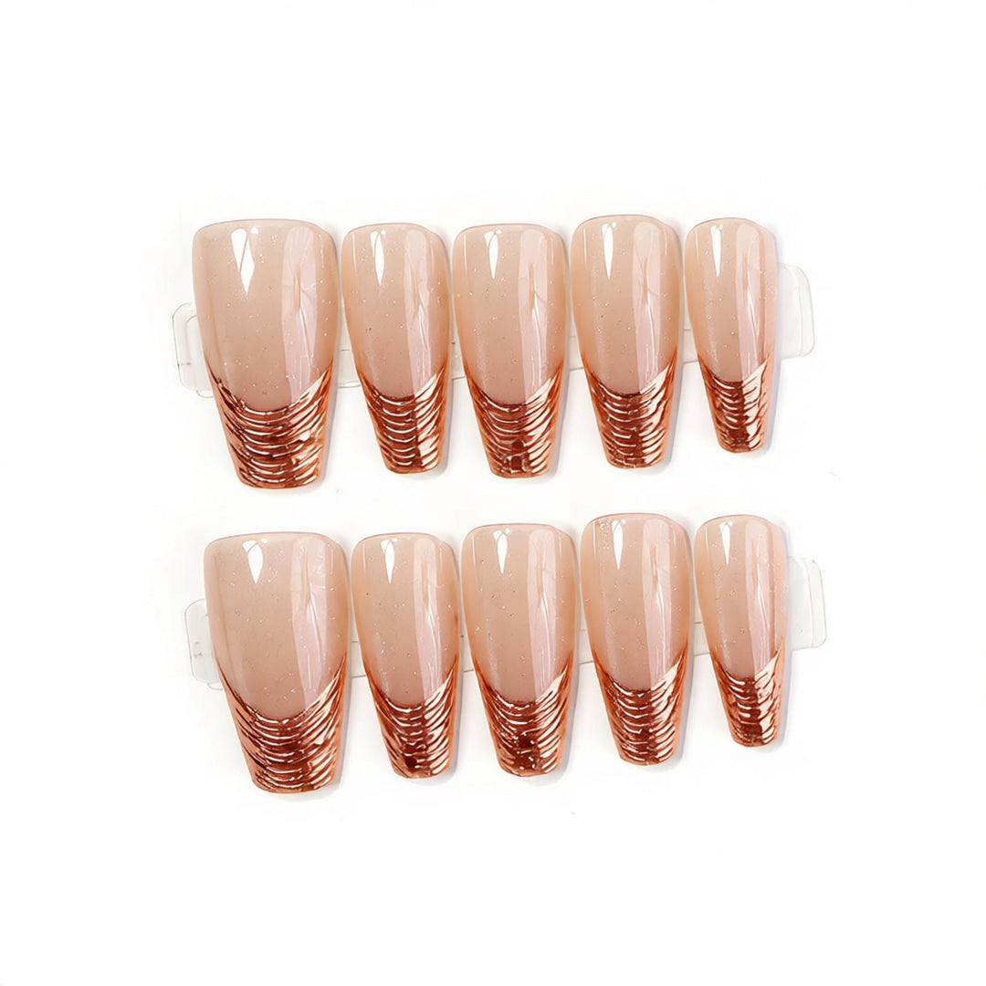 Glamouröse French Tip Nagelkunst Karnz
