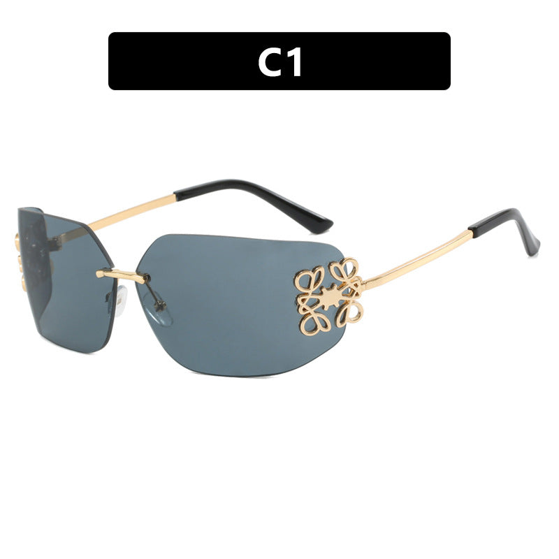 Damen extravagant gestaltete Sonnenbrille mit eleganten Verzierungen Karnz