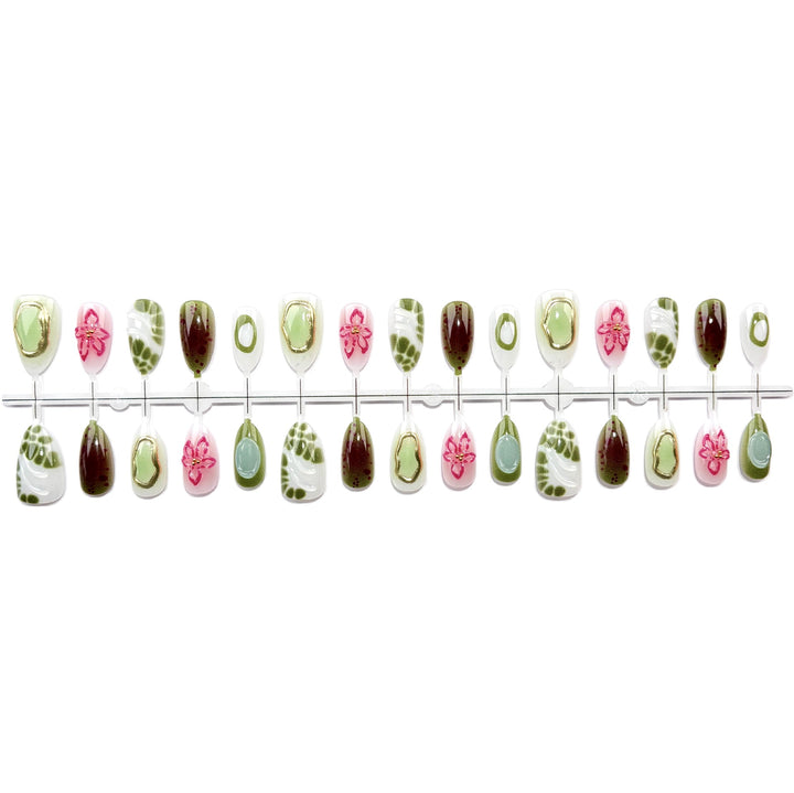 Künstlerisches Floral Press-On Nageldesign Set