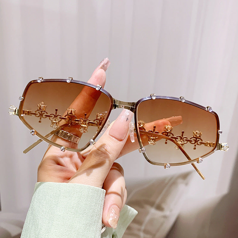 Damen Designer-Brille mit glamourösem Akzent und funkelnden Glitzersteinen Karnz