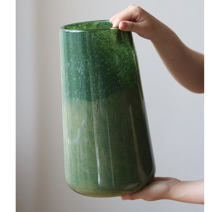 Hohe Kunstglas Ombre Zylinder Bud Vase mit eingeschlossener Blasenstruktur Karnz