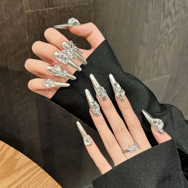 Dekoratives 3D Nagelkunst Press-On Set