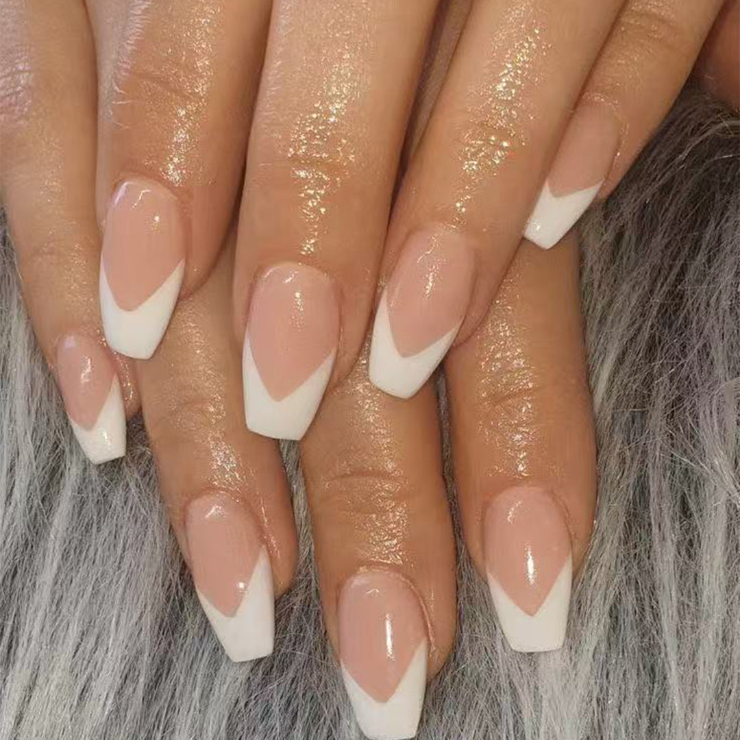 Elegante Französische Spitzen Eingeklebte Nägel Karnz