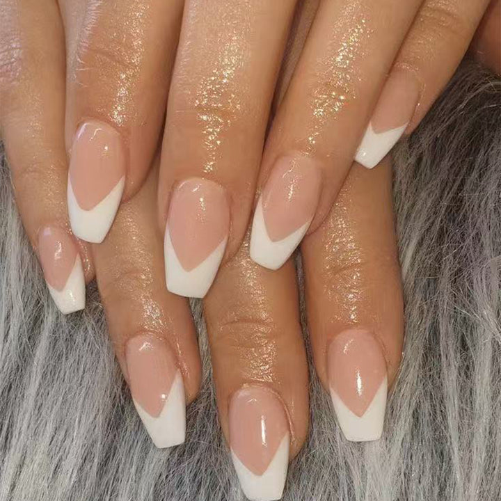 Elegante Französische Spitzen Eingeklebte Nägel Karnz