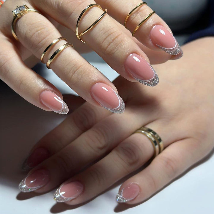 Elegantes französisches Spitz-Press-On-Nagel-Set Karnz