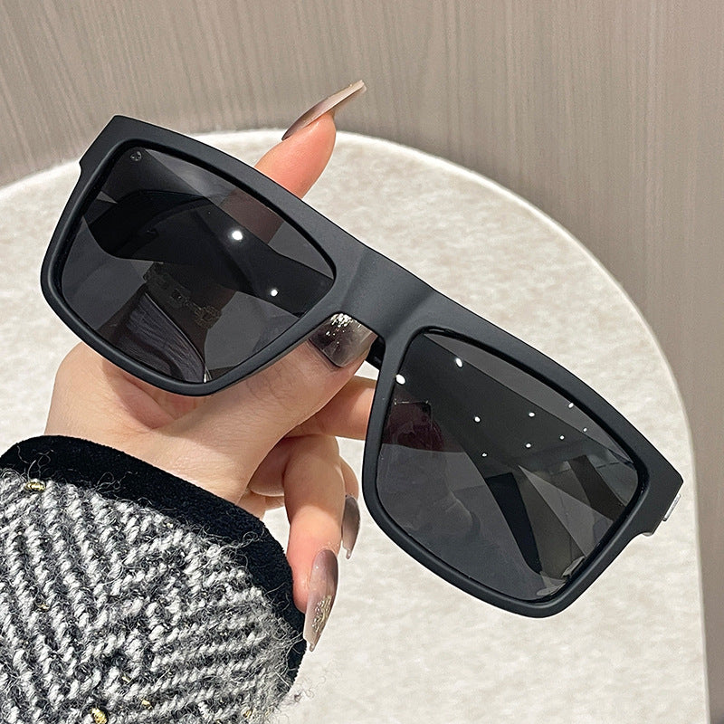Damen modische Sonnenbrille im geometrischen Design Karnz