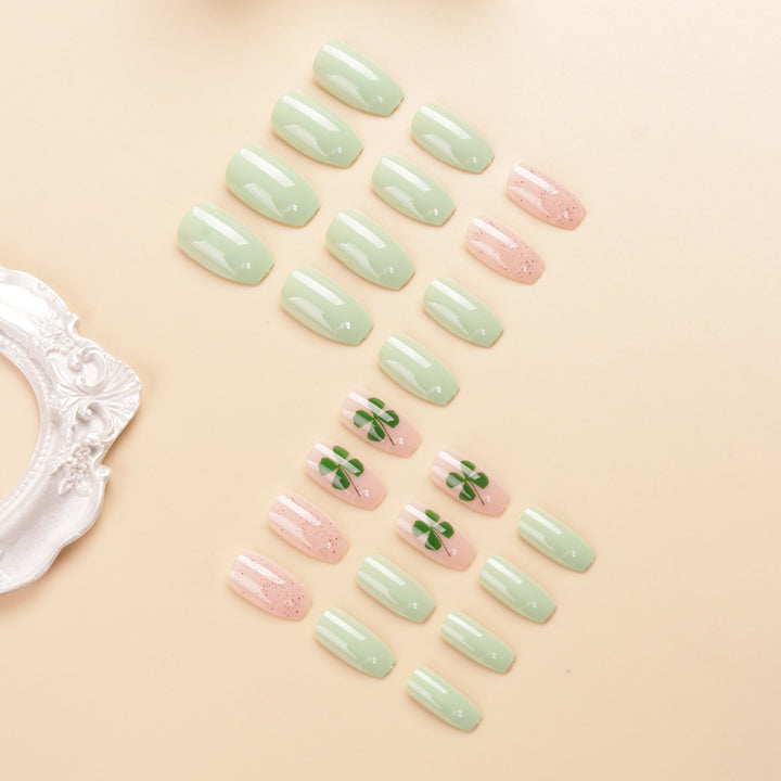 Dekoratives Press-On Nagelkunstset mit Kleeblatt-Design Karnz