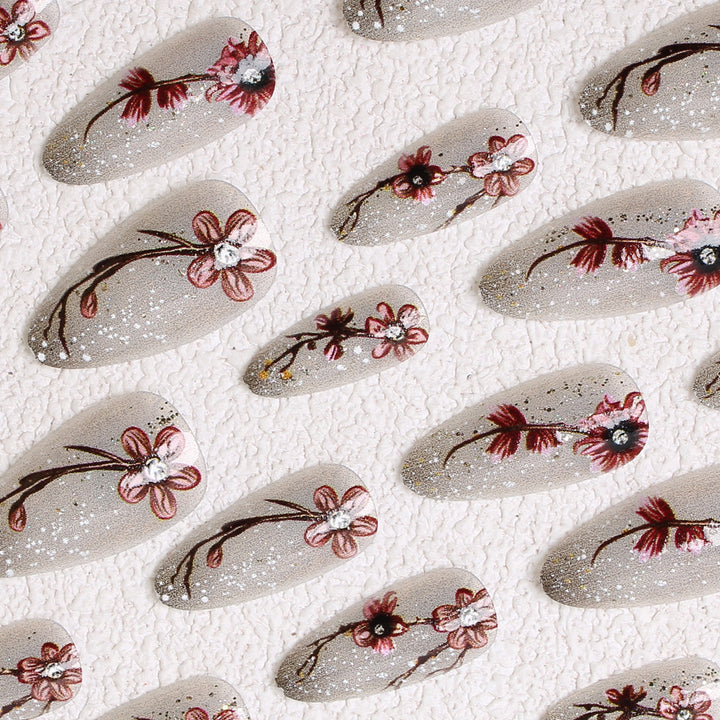 Künstlerisches Floral Press-On-Nagelset Karnz