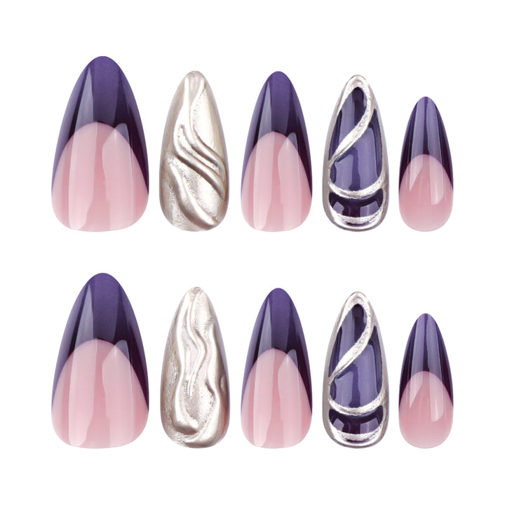 Kunstvolle Stiletto-Nägel mit eleganten Gold- und Ombre-Design Karnz