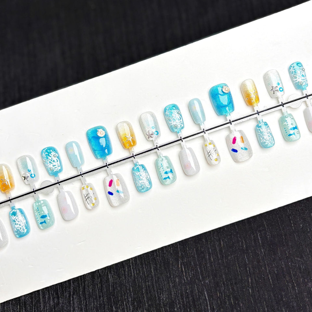 Dekoratives Press-On-Nail-Art-Set mit ozeanischen Themen