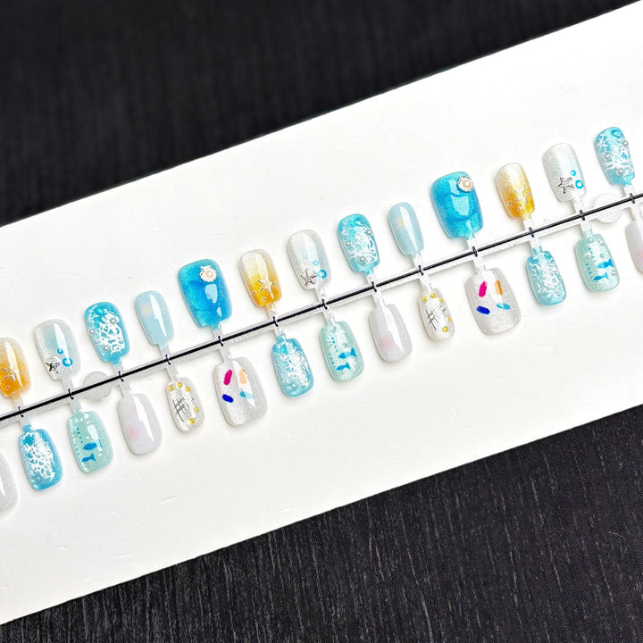 Dekoratives Press-On-Nail-Art-Set mit ozeanischen Themen