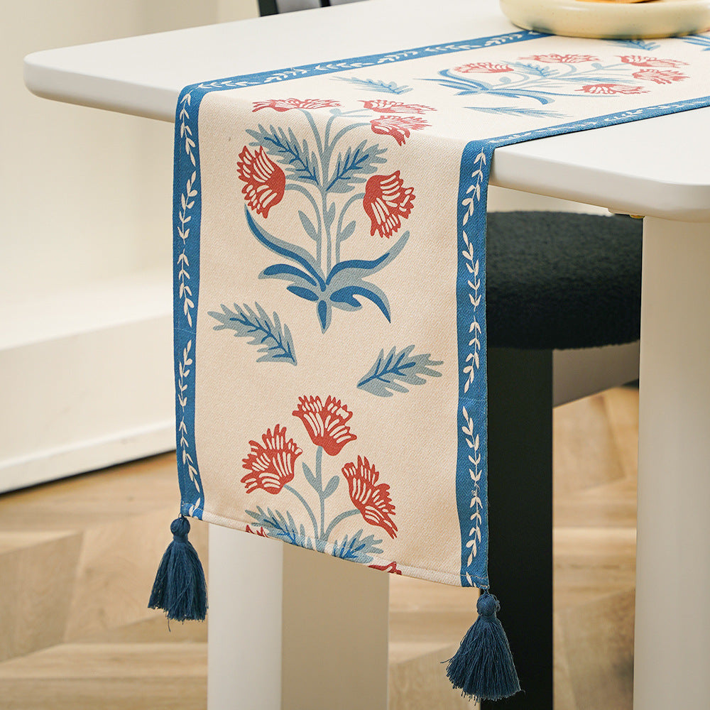 Leinen-Tischläufer im Vintage-Floralprint mit dekorativen Quasten Karnz