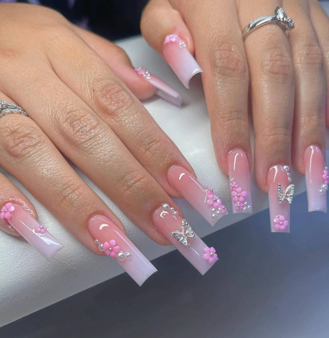 Dekorative Acryl-Nagelverlängerungen Karnz