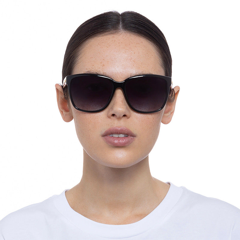 Damen oversized Sonnenbrille mit elegantem Rahmen und UV-Schutz Karnz