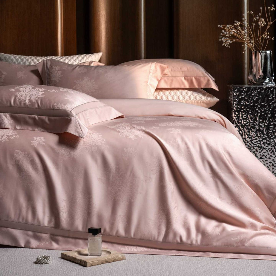 Luxuriöse Satin-Jacquard Bettwäsche-Garnitur mit feinem Damast-Ornament und Oxford-Kissen