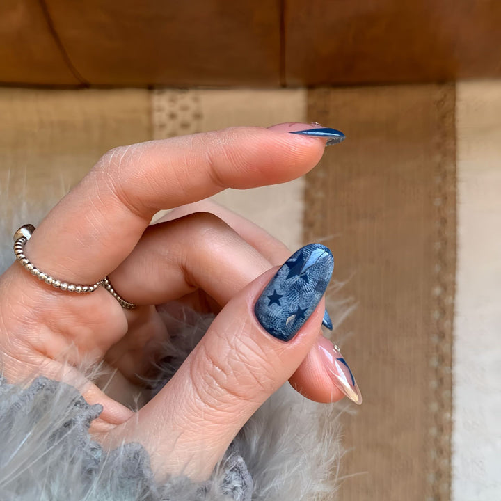 Kreative Kunstnagelset mit Sternen- und Denim-Design Karnz