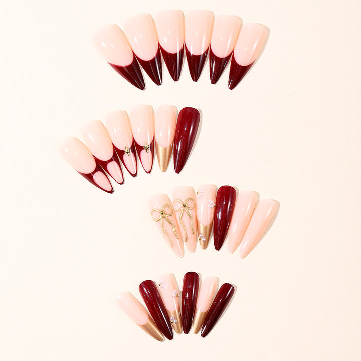 Künstlerisches Stiletto-Nagelkunst-Set mit goldenen Akzenten Karnz