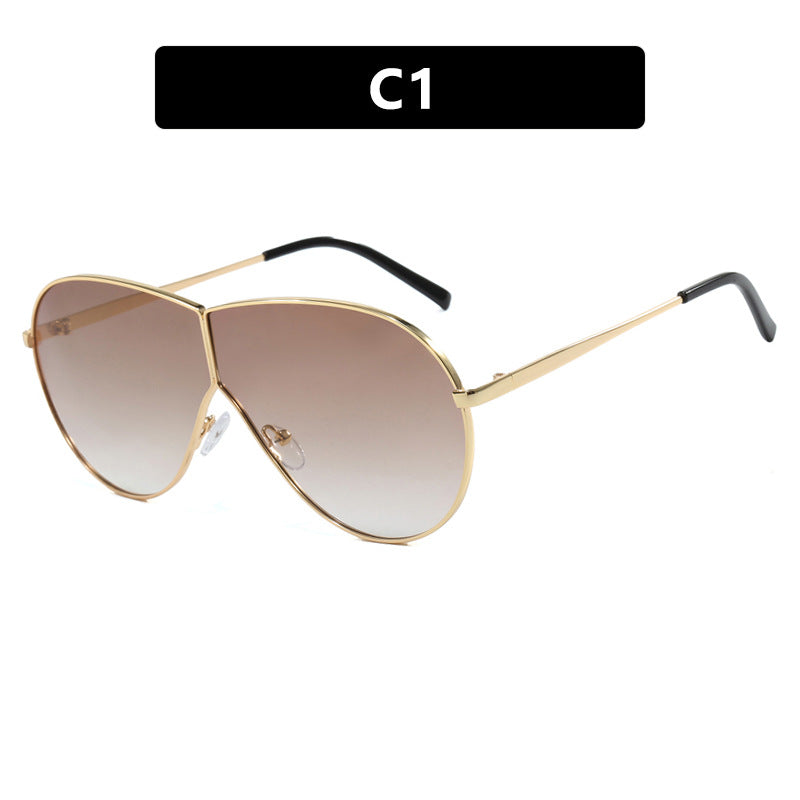 Damen Pilotensonnenbrille mit elegantem goldenen Rahmen und blauen Gläsern Karnz