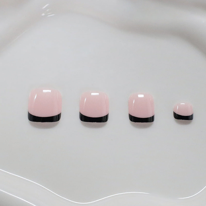 Chic French Tip Nagelkunst Karnz