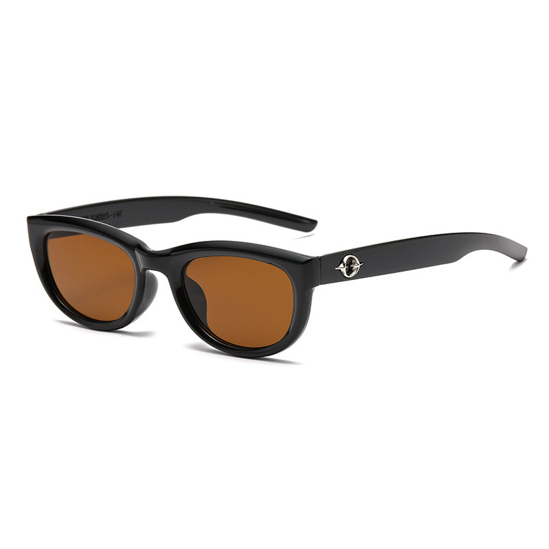 Damen elegante Kunststoffsonnenbrille im zeitgenössischen Design Karnz