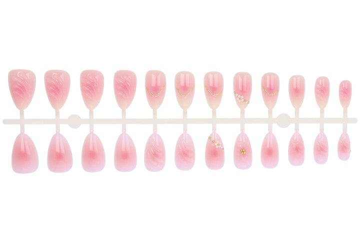 Kunstnagelset mit zarten Blüten- und Ombre-Designs Karnz