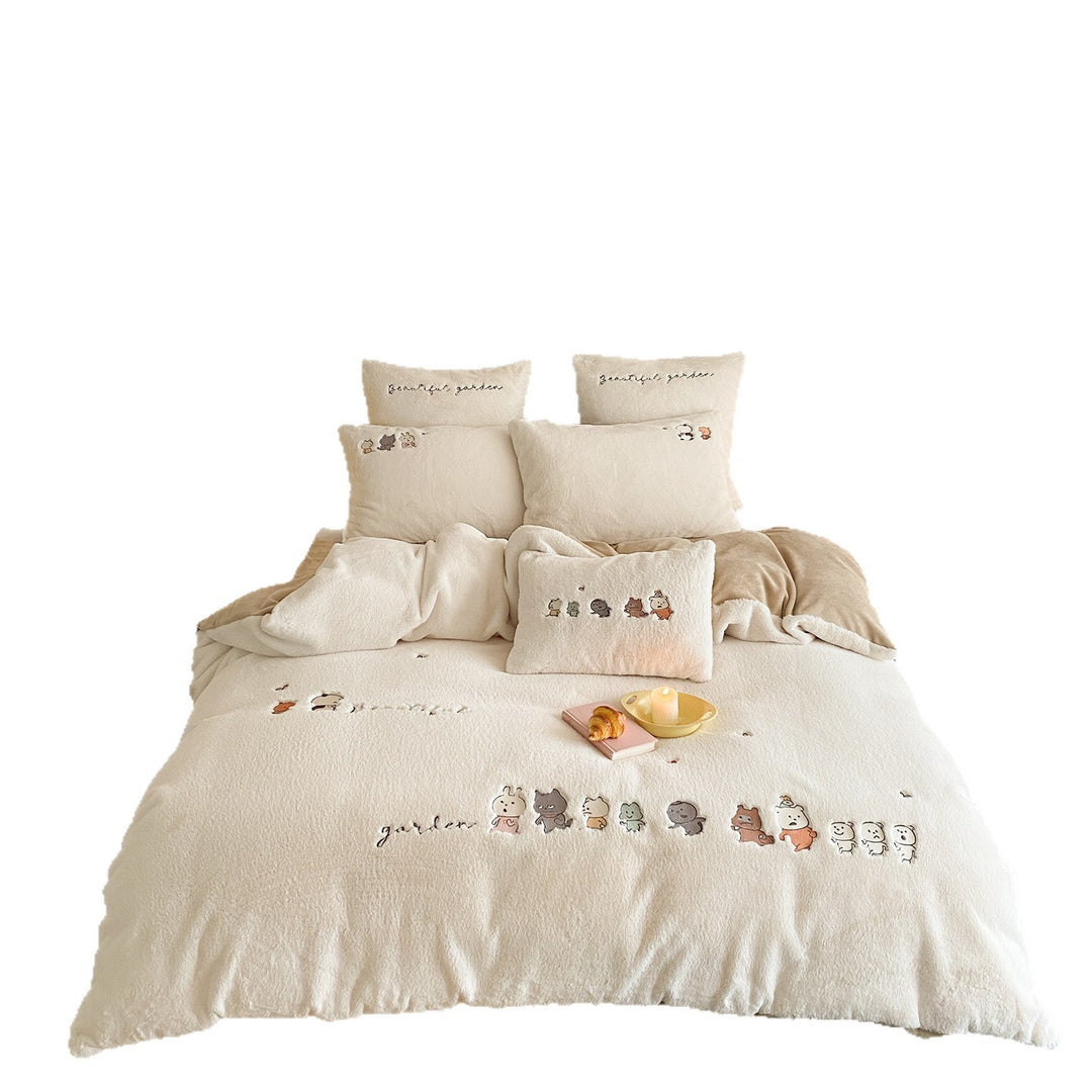 Flauschiges Bettwäsche-Set mit gestickten Cartoon-Tieren und Sherpa-Oberfläche