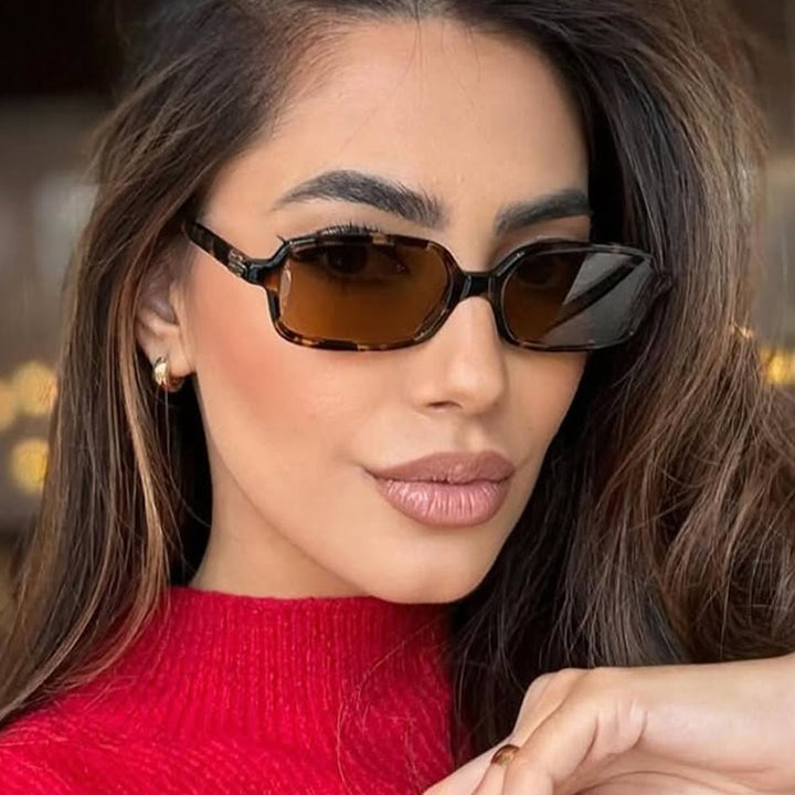 Damen modische quadratische Brille mit elegantem Kunststoffrahmen und goldenen Akzenten Karnz