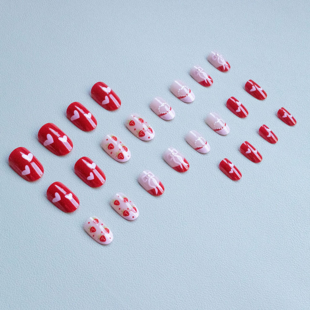 Charmantes Erdbeer-Themen-Nagelkunstset