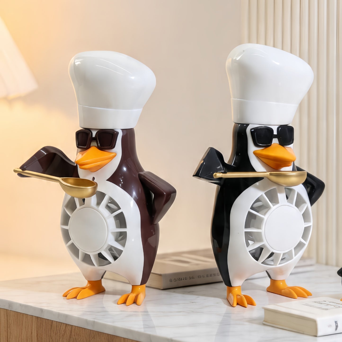 Damen Tischventilator im modernen Pinguin-Design Karnz