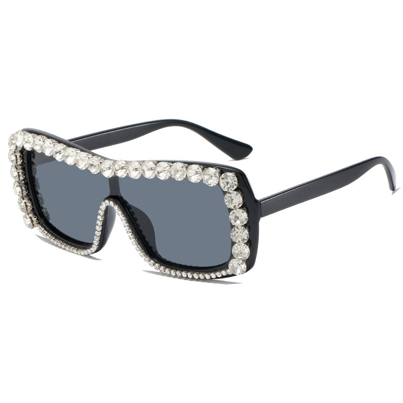 Damen extravagante Sonnenbrille mit funkelnden Akzenten Karnz
