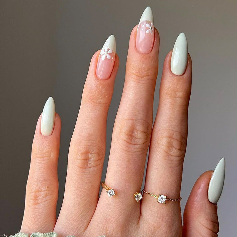 Glamouröse Glitzer-Stiletto Press-On Nägel Karnz