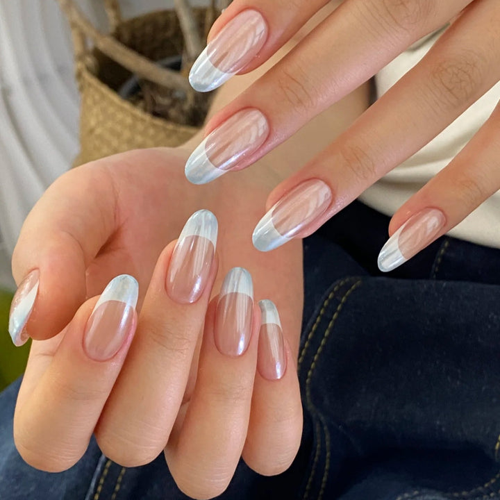 Premium Kunstnägel mit Elegantem Ombre-Effekt Karnz