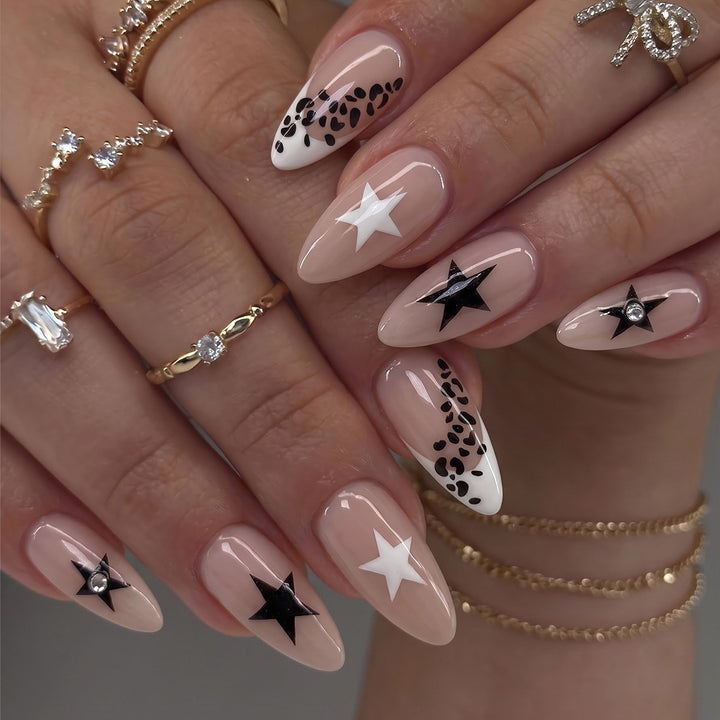 Künstlerisches Stiletto Druck-Ziegel Nageldesign