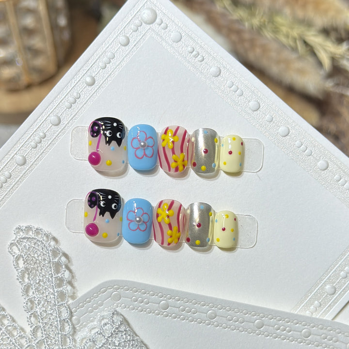 Kreative dekorative Press-On Nagelkollektion