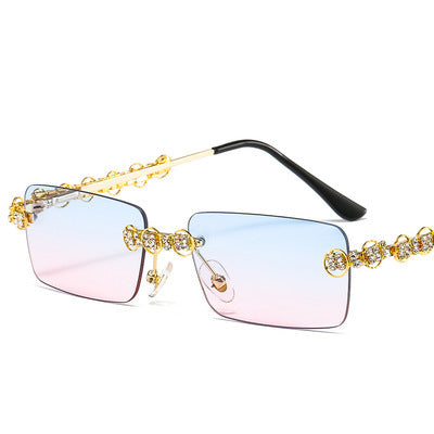 Damen Designer-Sonnenbrille mit funkelndem Rahmen und rechteckigem Glas Karnz